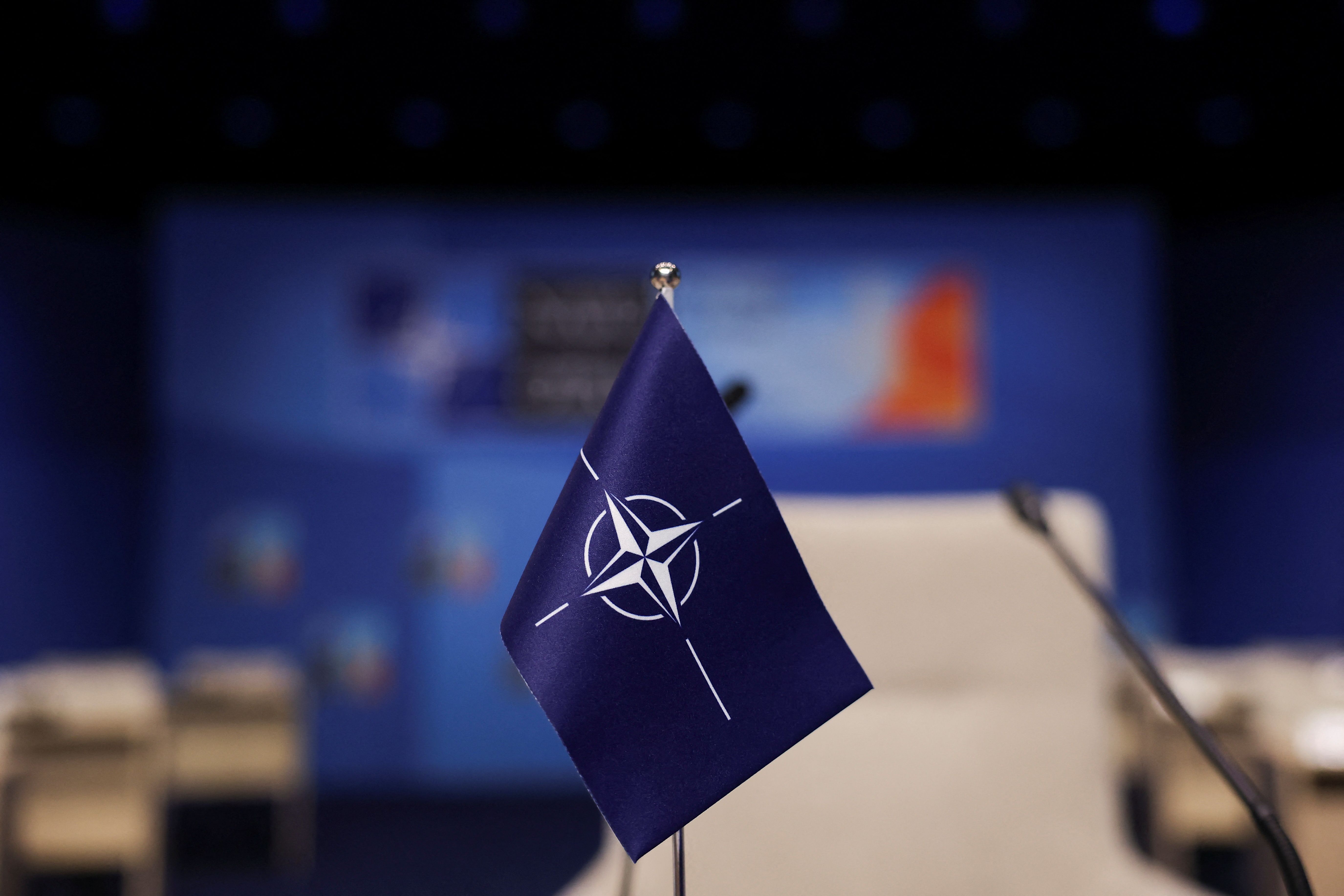 Bandeira da Otan em Haia