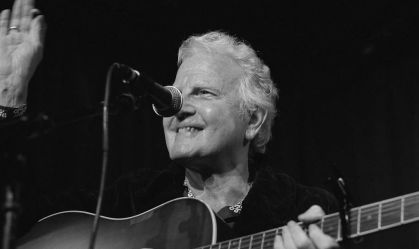 Morre Billy Steinberg, um dos compositores de "Like A Virgin", diz site