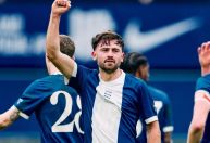 Lucas Perri brilha, Leeds elimina Birmingham e segue na Copa da Inglaterra