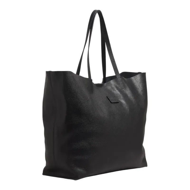 Bolsa Shopper Couro Floater Preta Alça De Ombro • _Santa Lolla/Divulgação