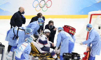 Seleção dos EUA vira a página e mira ouro após trauma olímpico no hóquei