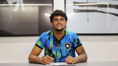 Bruno Samudio assina contrato