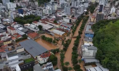 Imagens aéreas mostram situação da cidade de Ubá (MG) após fortes chuvas