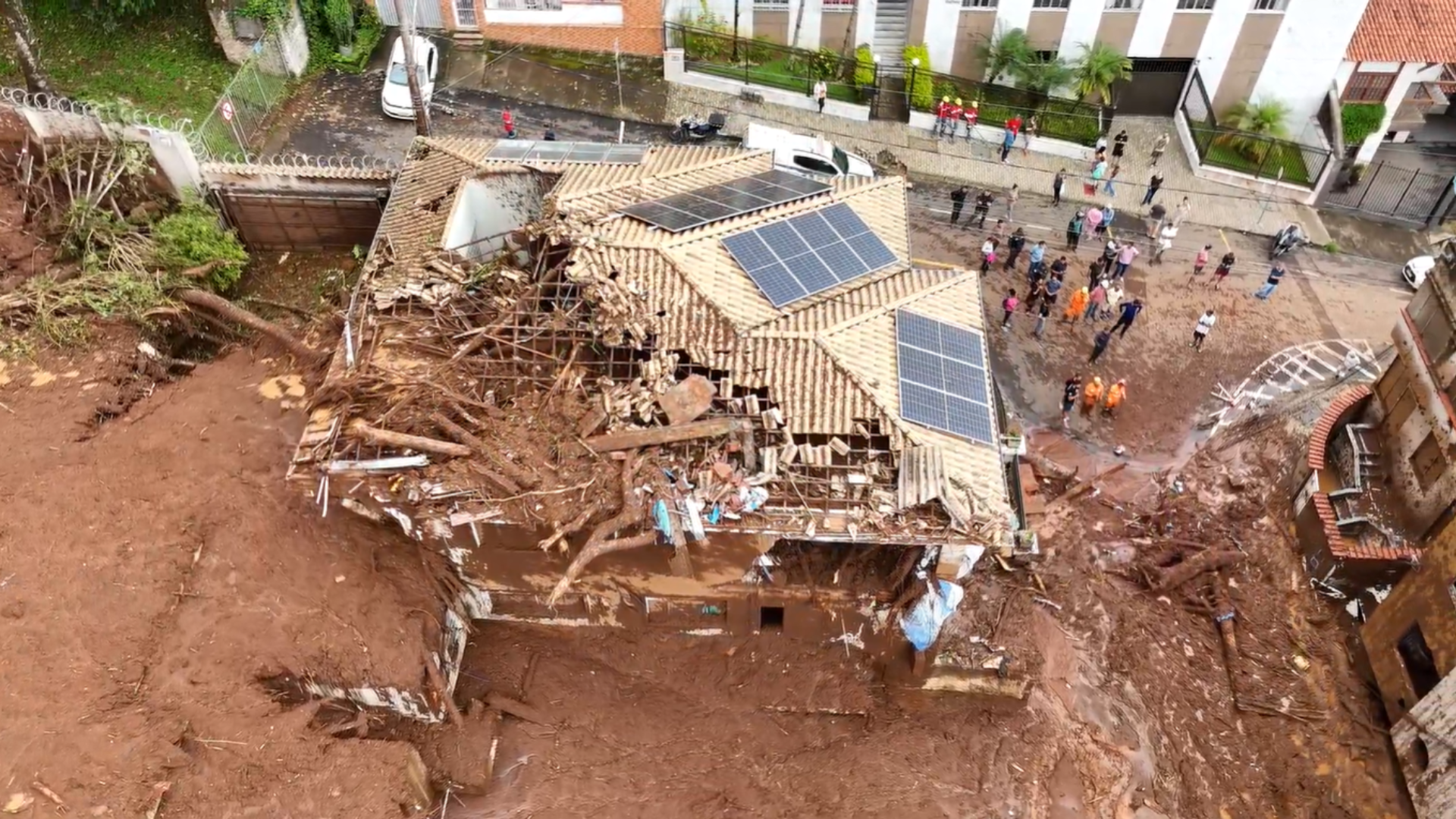 Imagens aéreas mostram a situação em Juiz de Fora após chuvas que atingiram a cidade