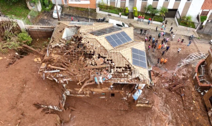 Mais de 3500 pessoas estão desabrigadas e desalojadas após chuvas em MG