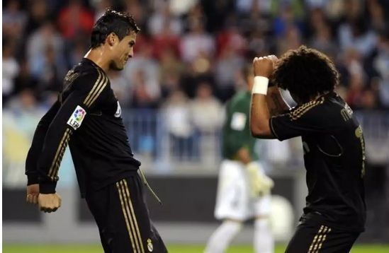 CR7 e Marcelo dançam após comemoração de gol