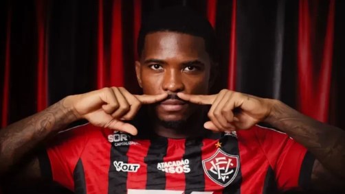 Cacá é anunciado como reforço do Vitória