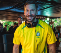 Bloco com Calvin Harris reúne influenciadores e enfrenta confusão em SP