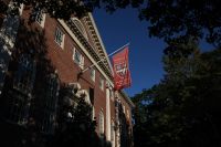 Trump quer U$1 bilhão de Harvard para encerrar investigações federais