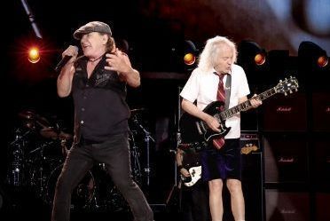 Morte acidental, condenação e surdez: conheça polêmicas envolvendo AC/DC
