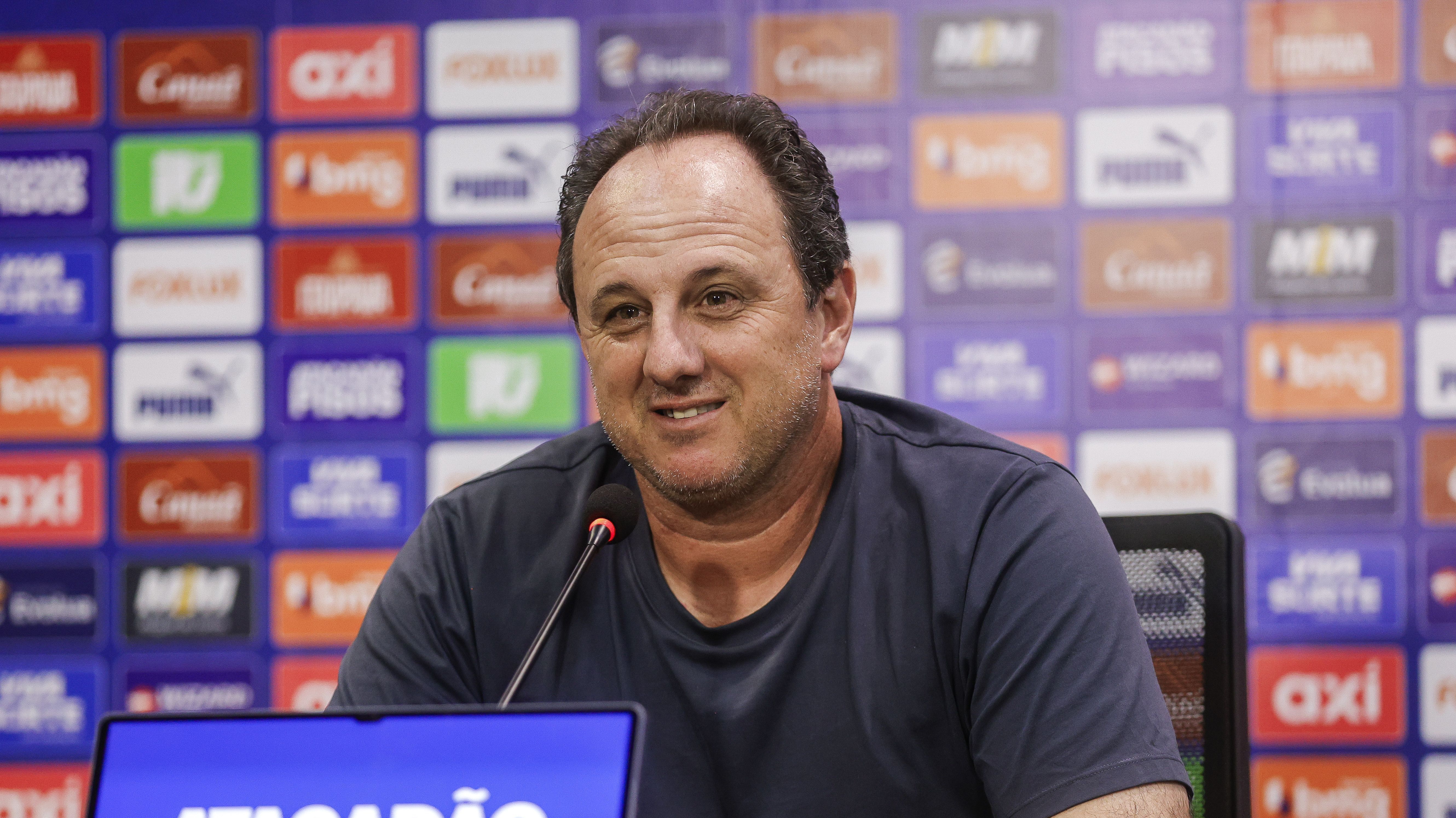 Técnico Rogério Ceni, do Bahia, durante entrevista coletiva