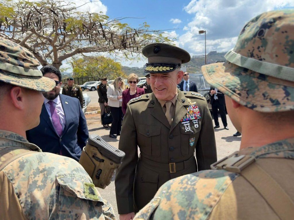 Chefe-do-comando-sul-na-venezuela