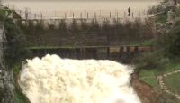 Chuvas fortes forçam represa da Espanha pela primeira vez em mais 100 anos