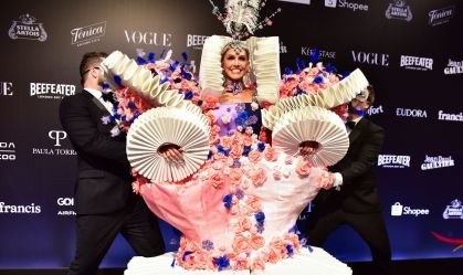 Deborah Secco no Baile da Vogue 2026, no Rio de Janeiro
