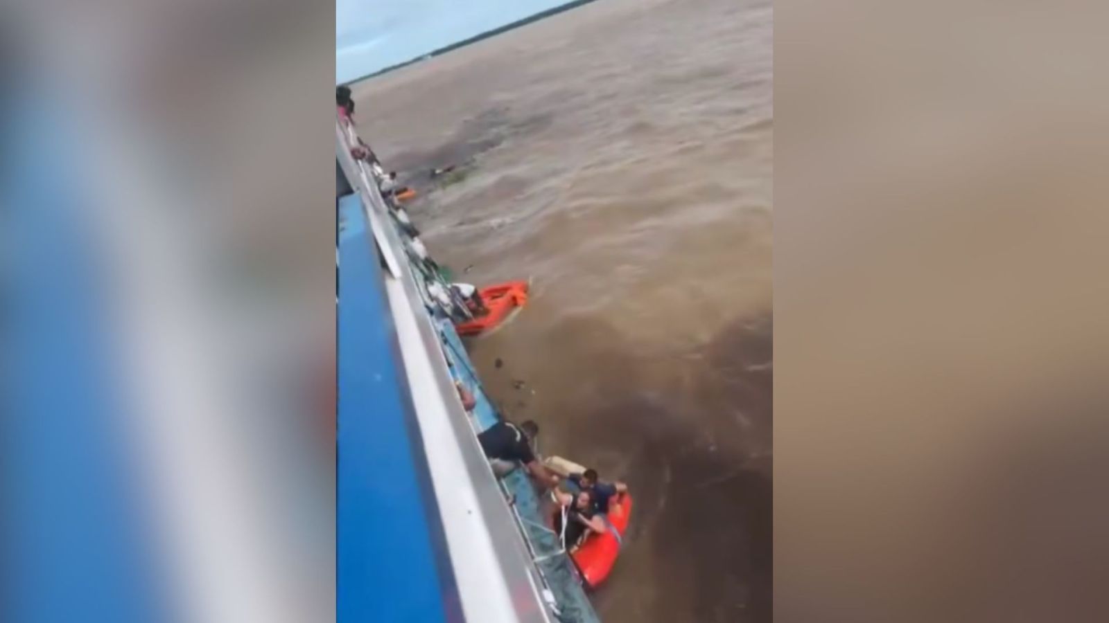 Naufrágio deixa 2 mortos e 7 desaparecidos - Imagem: Reprodução / Redes Sociais