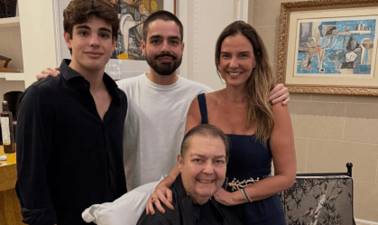 Faustão aparece sorridente em novo registro ao lado dos filhos; veja