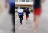 Turista americano é detido após saltar de paraquedas de hotel em Copacabana