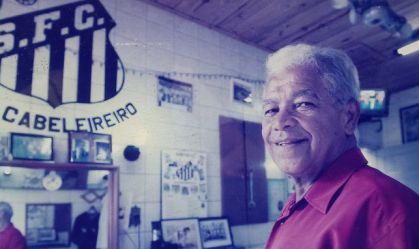 Morre Didi, o barbeiro que criou o topete de Pelé, aos 87 anos