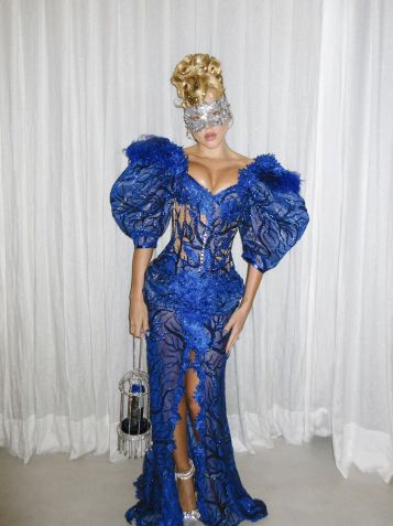 Malu Borges para o Baile da Vogue • Divulgação