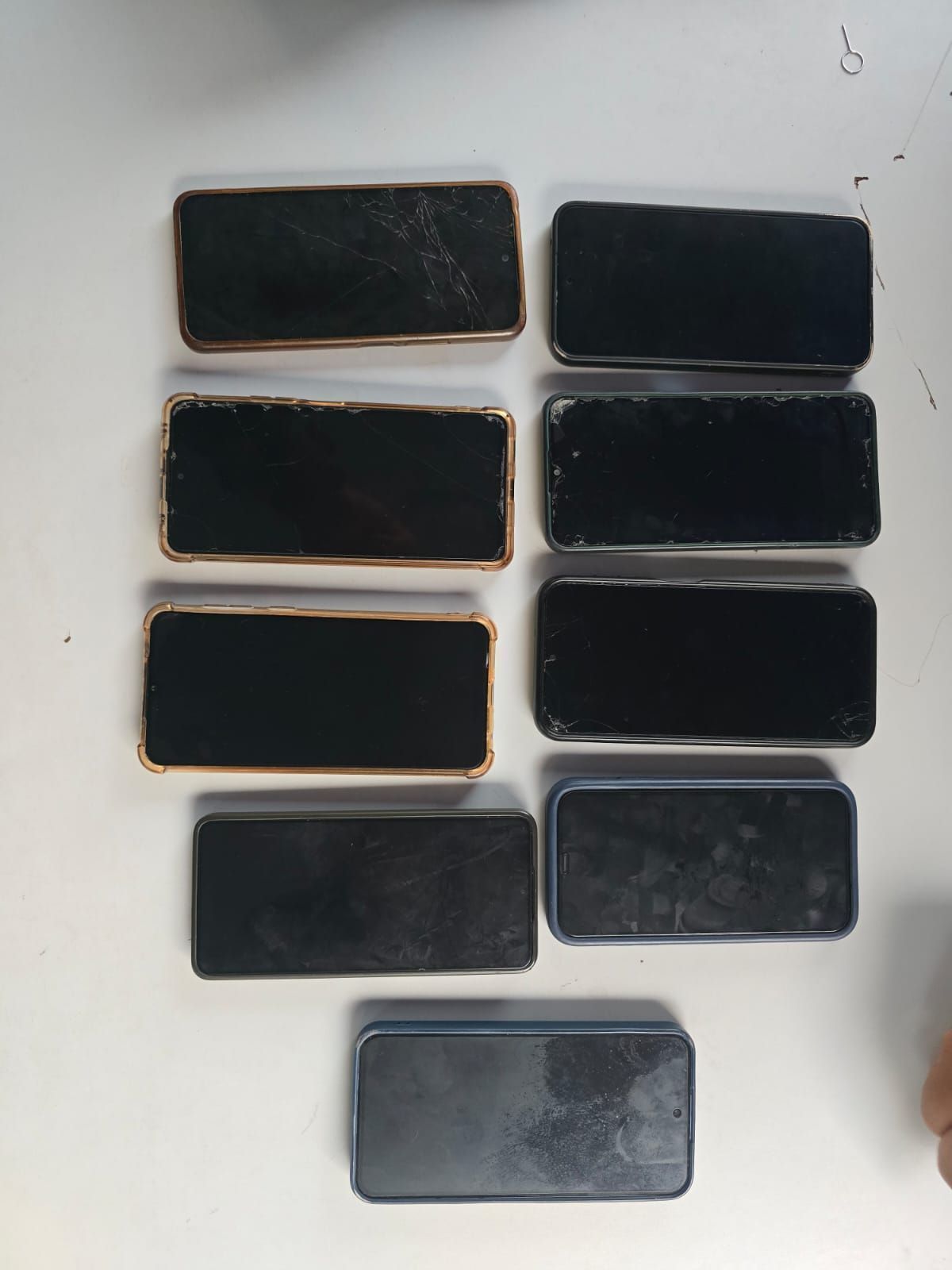 Furto de celulares durante um bloco de carnaval no bairro do Ibirapuera, em São Paulo •