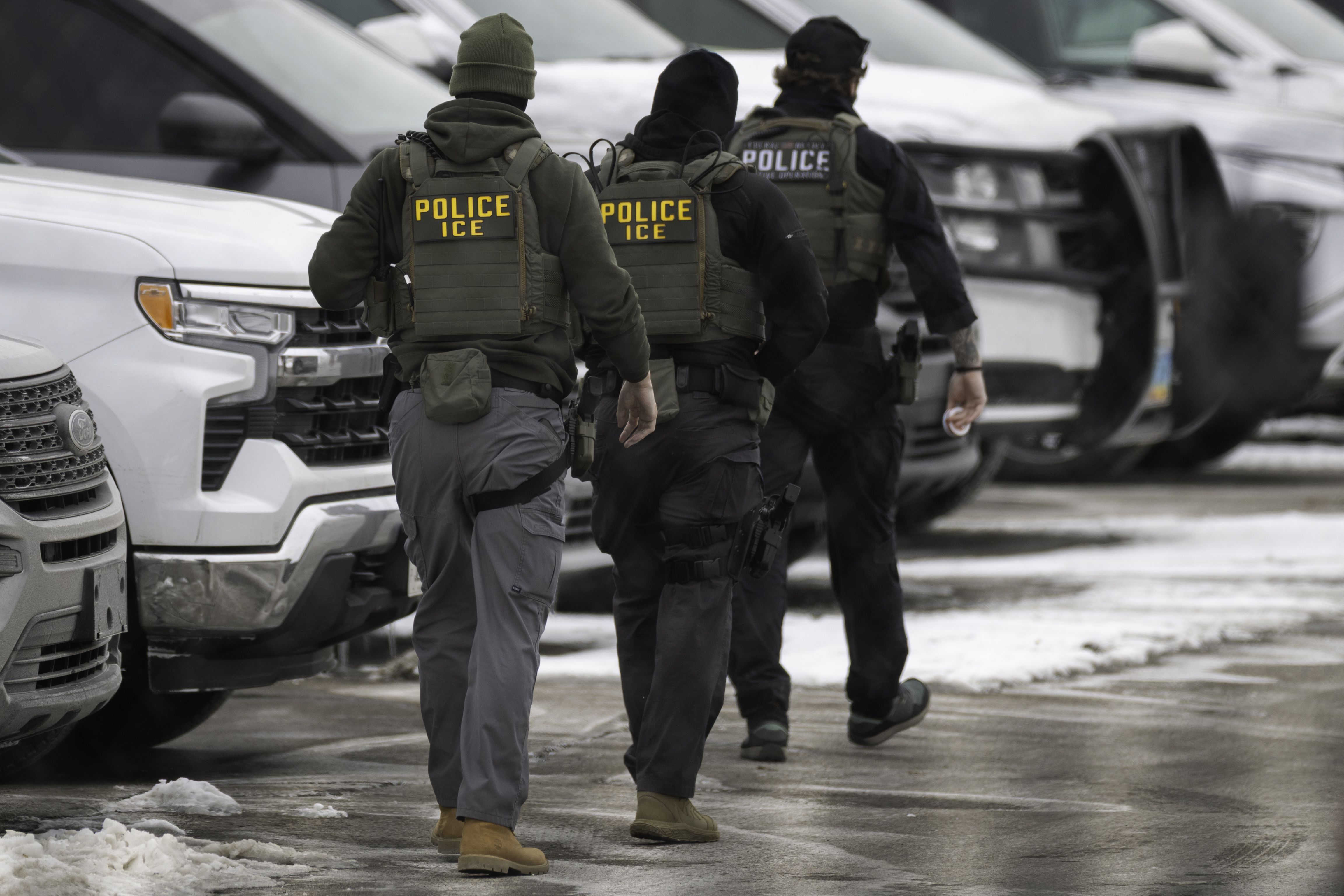 Agentes do ICE deixam em Minneapolis, Minnesota