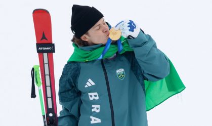 Lucas Pinheiro Braathen entra em ação nesta segunda (16)