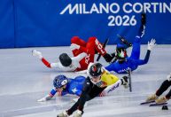 Patinadora passa por cirurgia facial após ser atingida por skate