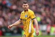 James Milner atinge 654 jogos e lidera ranking da Premier League