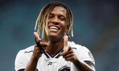 Palmeiras tenta Danilo, do Botafogo, mas tem entraves por contratação