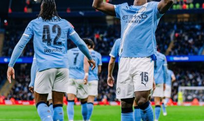 Manchester City elimina Salford da Copa da Inglaterra em jogo morno em casa