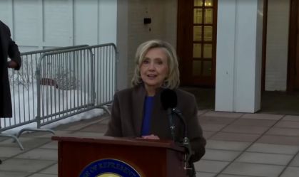 Hillary Clinton após depoimento sobre Epstein
