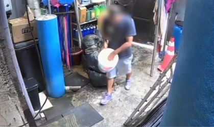 Vídeo mostra homem fazendo mistura de cloro para piscina onde mulher morreu