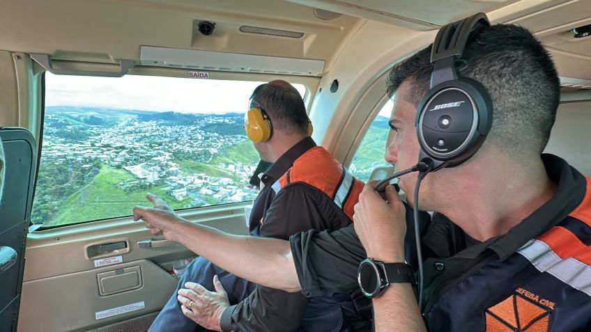 O vice-governador Mateus Simões (PSD) se deslocou para a região para acompanhar o trabalho pessoalmente • Governo de Minas