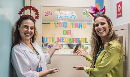 Técnica de enfermagem cria clima de Carnaval e fantasia bebês prematuros