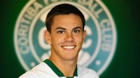 Coritiba anuncia lateral emprestado pelo Santos; saiba detalhes