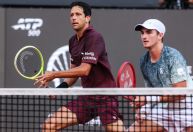 Rio Open: Com emoção, João Fonseca e Marcelo Melo vencem e vão à final