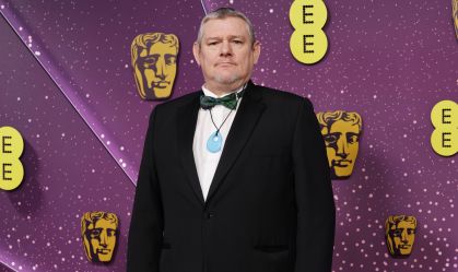 Ativista com síndrome de Tourette grita insulto racial durante o Bafta