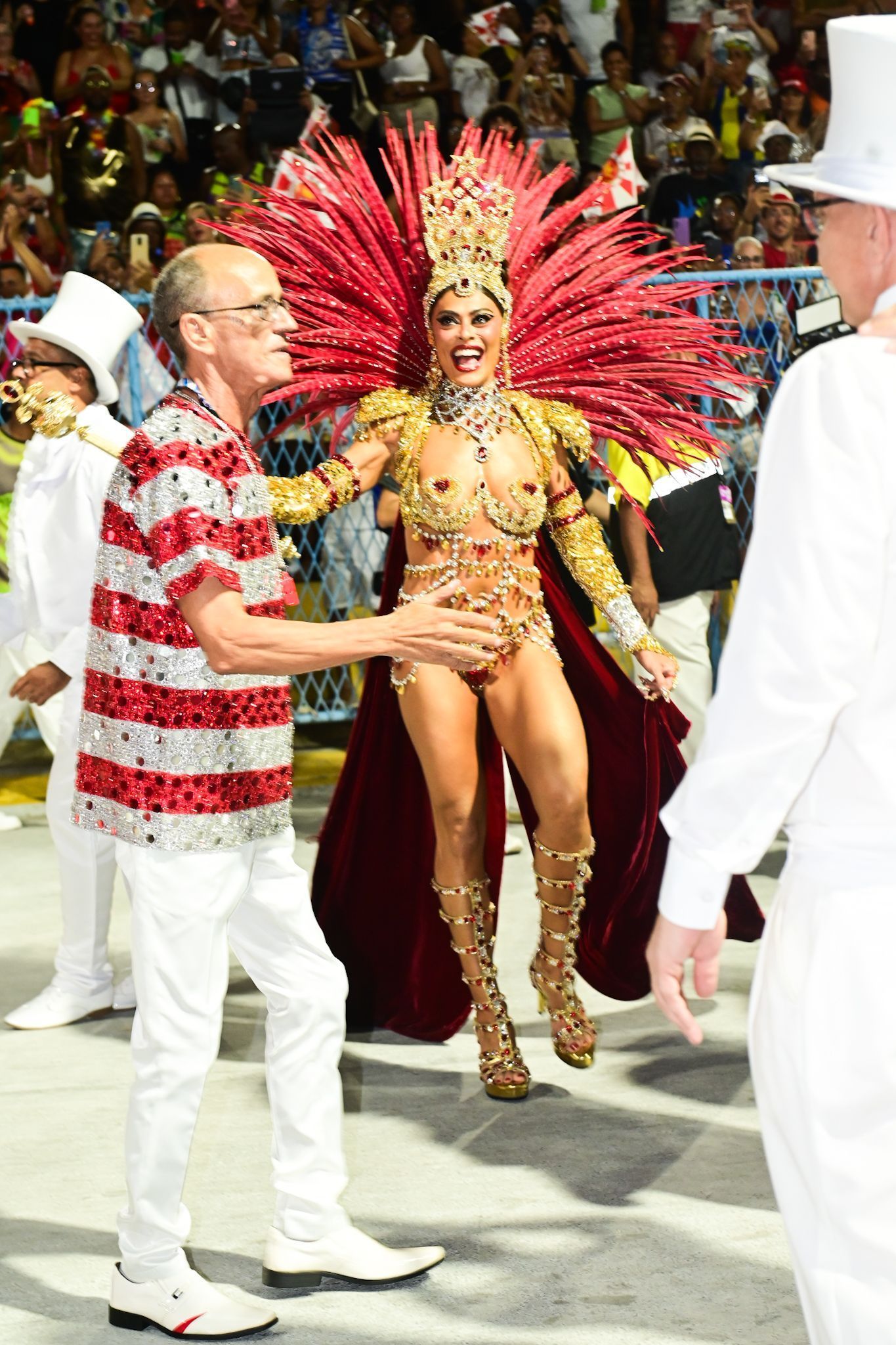 Juliana Paes reestreia como rainha de bateria da Unidos do Viradouro • Leo Franco/Agnews
