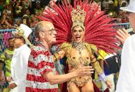 Juliana Paes reestreia como rainha de bateria da Unidos do Viradouro