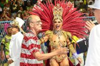Juliana Paes reestreia como rainha de bateria da Unidos do Viradouro