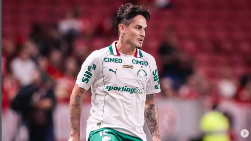 Khellven é titular da lateral do Palmeiras