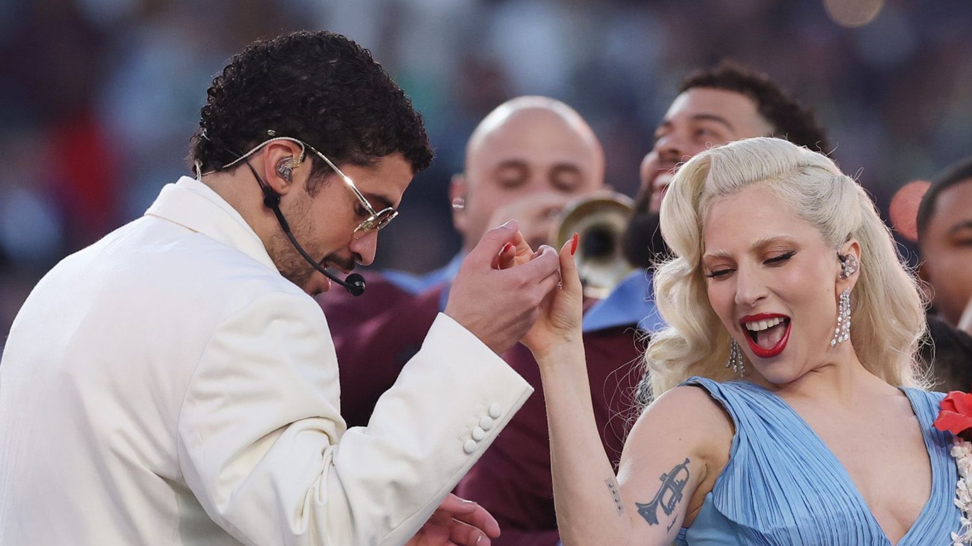 ladygaga トランプ 新品未開付です。 Arrasador: show de Lady Gaga na praia de Copacabana entra para o