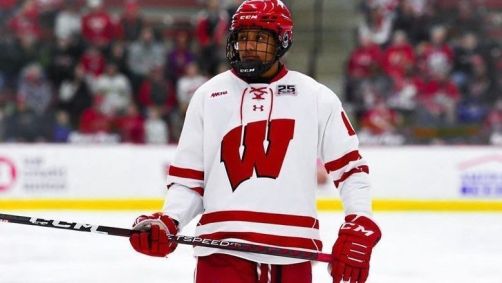 Laila Edwards, do hóquei no gelo