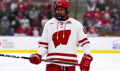 Laila Edwards, do hóquei no gelo