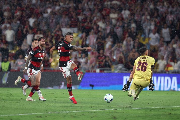 Jorge Carrascal exige grande defesa de Losada • Wagner Meier/Getty Images