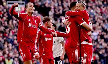 Liverpool vence West Ham por 5 a 2 e sobe para quinto na Premier League