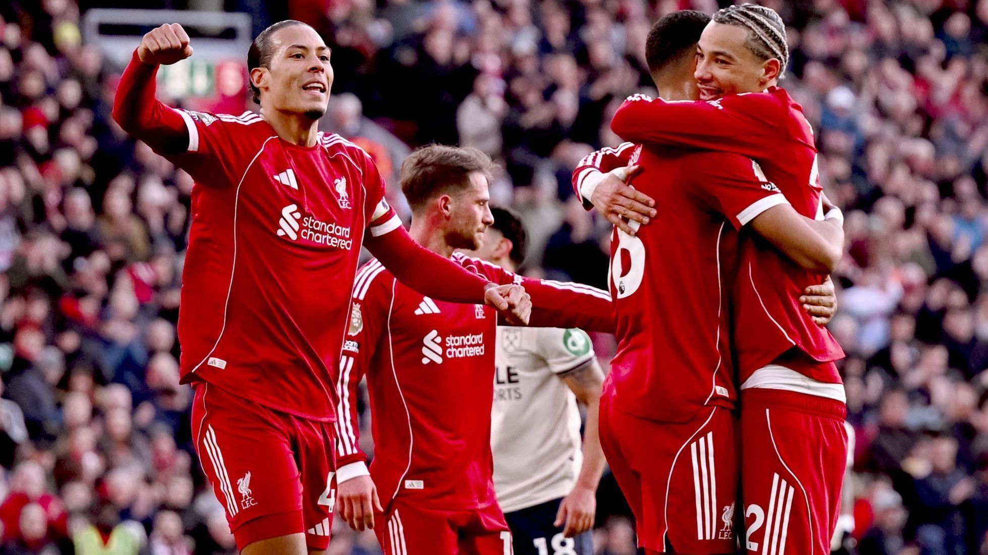 Liverpool anuncia novo patrocinador e encerra parceria histórica de 17 anos