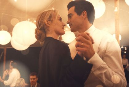 "Love Story": conheça atores que serão JFK Jr. e Carolyn Bessette em série