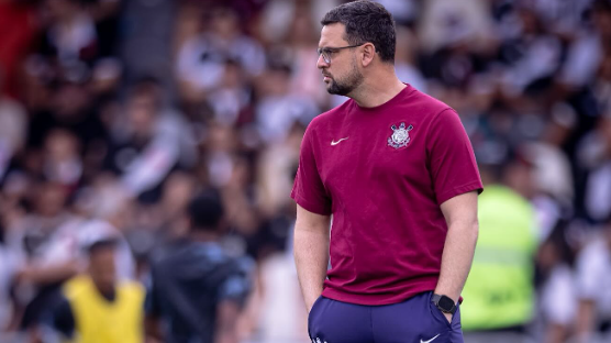 Lucas Silvestre, auxiliar técnico do Dorival Junior
