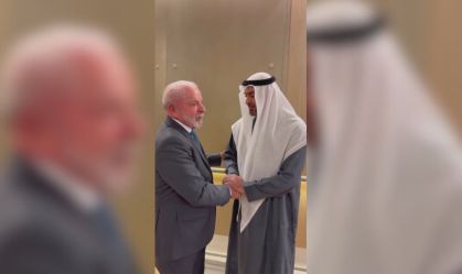 Lula encontra presidente dos Emirados Árabes após viagem à Coreia do Sul